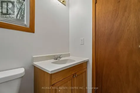 449 Mosley Street Wasaga Beach ON L9Z 2J4