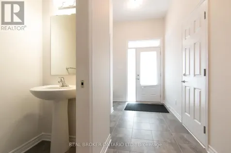 1022 Kijik Crescent Ottawa ON K1X 1G6