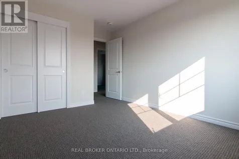 1022 Kijik Crescent Ottawa ON K1X 1G6
