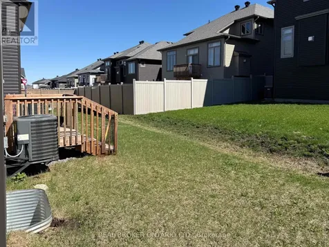 1022 Kijik Crescent Ottawa ON K1X 1G6