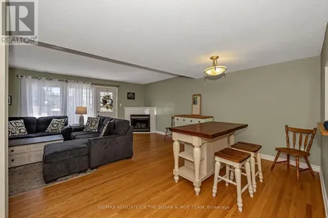 35 Monterey Drive Ottawa ON K2H 7A9
