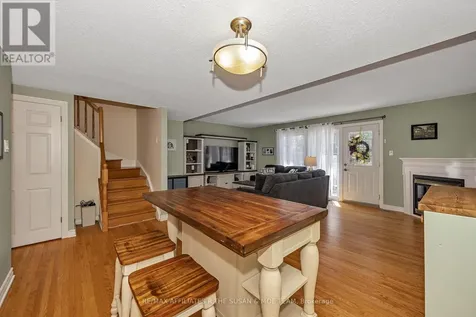 35 Monterey Drive Ottawa ON K2H 7A9