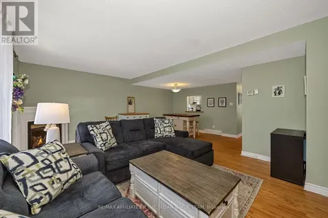 35 Monterey Drive Ottawa ON K2H 7A9