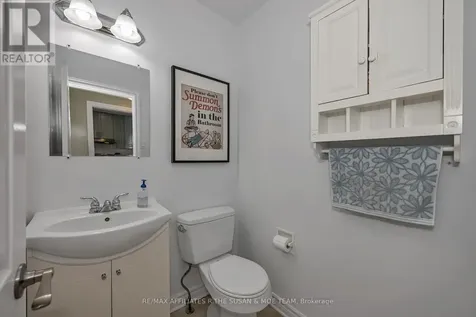 35 Monterey Drive Ottawa ON K2H 7A9