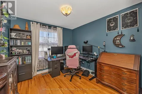 35 Monterey Drive Ottawa ON K2H 7A9