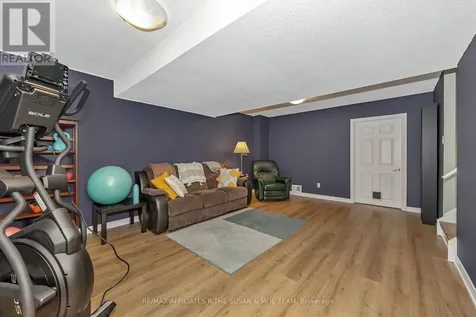 35 Monterey Drive Ottawa ON K2H 7A9