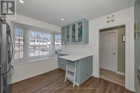 35 Monterey Drive Ottawa ON K2H 7A9