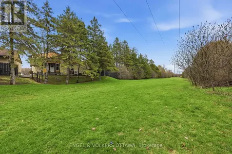 3344 Uplands Drive Ottawa ON K1V 9R9