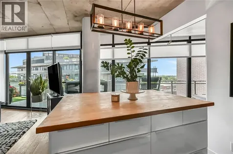 1201 Dundas Street East Toronto ON M4M 1S2