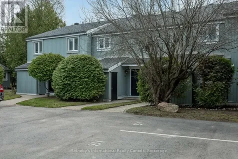 125 Fairway Crescent Collingwood ON L9Y 5B4