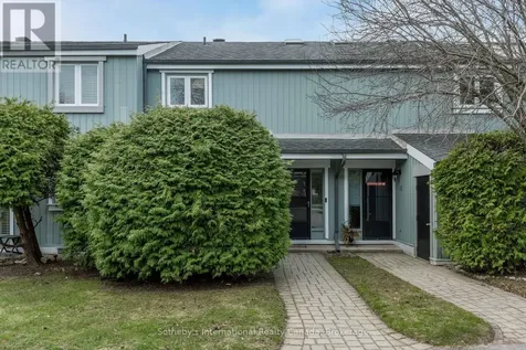 125 Fairway Crescent Collingwood ON L9Y 5B4