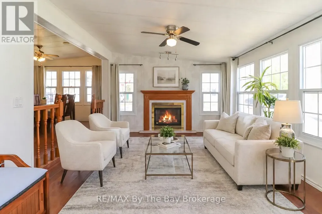 6 Pacific Avenue Wasaga Beach ON L9Z 3A8