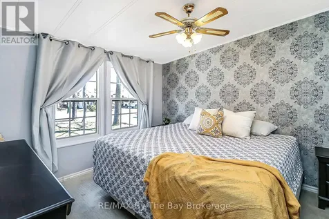 6 Pacific Avenue Wasaga Beach ON L9Z 3A8