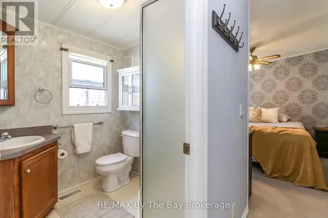 6 Pacific Avenue Wasaga Beach ON L9Z 3A8