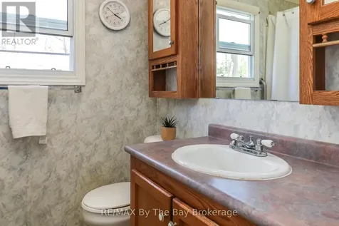 6 Pacific Avenue Wasaga Beach ON L9Z 3A8