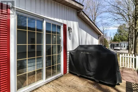 6 Pacific Avenue Wasaga Beach ON L9Z 3A8