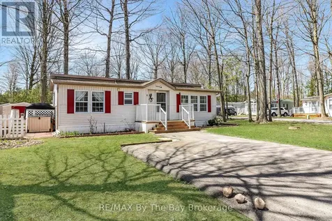 6 Pacific Avenue Wasaga Beach ON L9Z 3A8