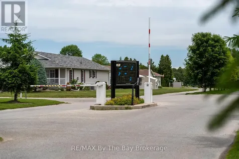6 Pacific Avenue Wasaga Beach ON L9Z 3A8