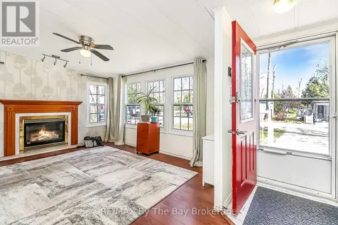 6 Pacific Avenue Wasaga Beach ON L9Z 3A8