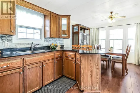 6 Pacific Avenue Wasaga Beach ON L9Z 3A8
