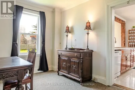 44 Alice Street West Blue Mountains ON N0H 2P0