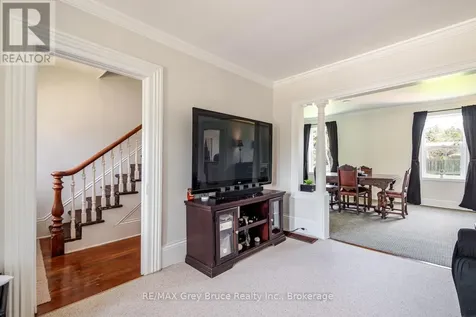 44 Alice Street West Blue Mountains ON N0H 2P0