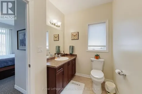 18 Frances Drive Collingwood ON L9Y 0A9