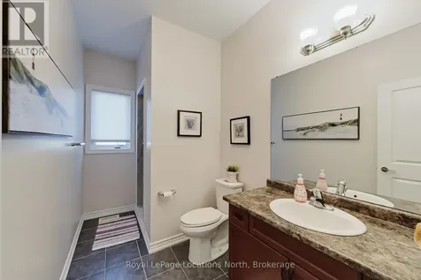 18 Frances Drive Collingwood ON L9Y 0A9