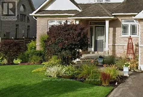 18 Frances Drive Collingwood ON L9Y 0A9