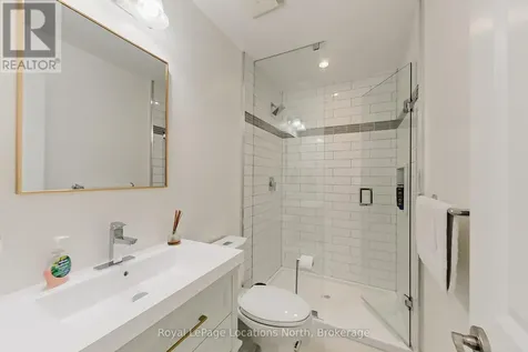 18 Frances Drive Collingwood ON L9Y 0A9