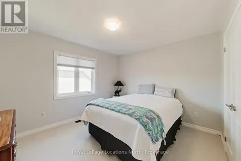 18 Frances Drive Collingwood ON L9Y 0A9