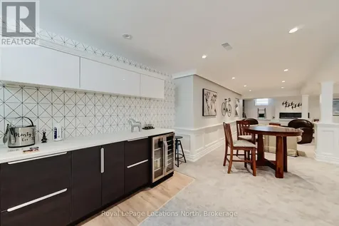 18 Frances Drive Collingwood ON L9Y 0A9