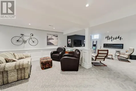 18 Frances Drive Collingwood ON L9Y 0A9