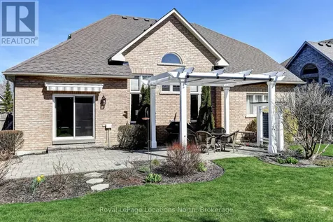 18 Frances Drive Collingwood ON L9Y 0A9