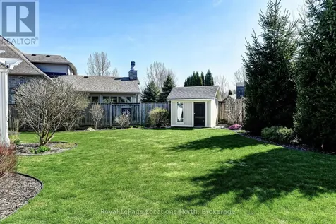 18 Frances Drive Collingwood ON L9Y 0A9