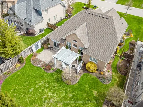 18 Frances Drive Collingwood ON L9Y 0A9
