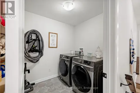 98 Ralph Erfle Way Ottawa ON K2J 6W2