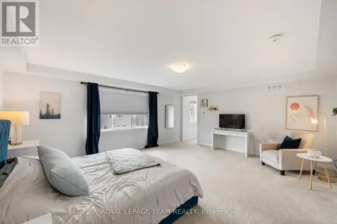 98 Ralph Erfle Way Ottawa ON K2J 6W2