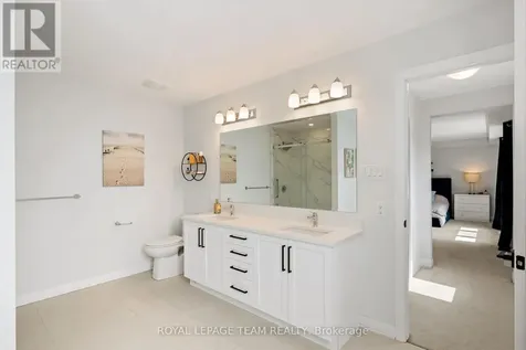 98 Ralph Erfle Way Ottawa ON K2J 6W2