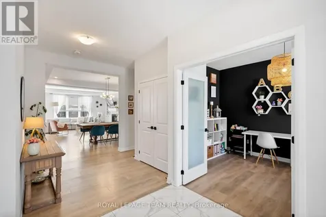 98 Ralph Erfle Way Ottawa ON K2J 6W2