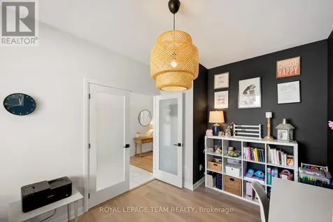 98 Ralph Erfle Way Ottawa ON K2J 6W2