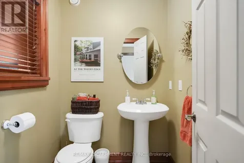 36 Manitouwabing Estates Road Mckellar ON P2A 0B5