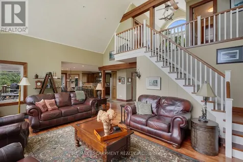 36 Manitouwabing Estates Road Mckellar ON P2A 0B5