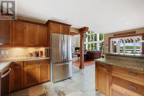 36 Manitouwabing Estates Road Mckellar ON P2A 0B5
