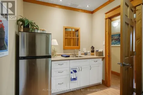 36 Manitouwabing Estates Road Mckellar ON P2A 0B5