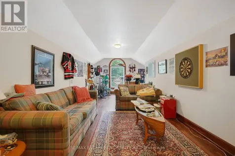 36 Manitouwabing Estates Road Mckellar ON P2A 0B5