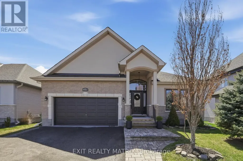 129 Abbey Crescent Russell ON K4R 1A1
