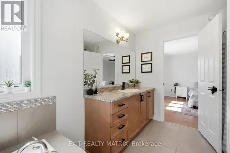 129 Abbey Crescent Russell ON K4R 1A1
