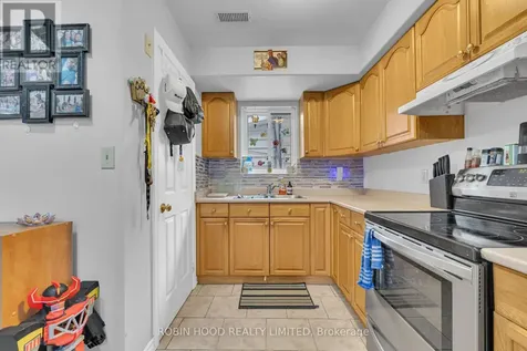 406 Glengarry Avenue Windsor ON N9A 1P9