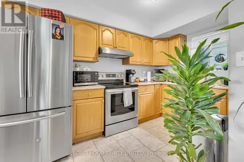 406 Glengarry Avenue Windsor ON N9A 1P9